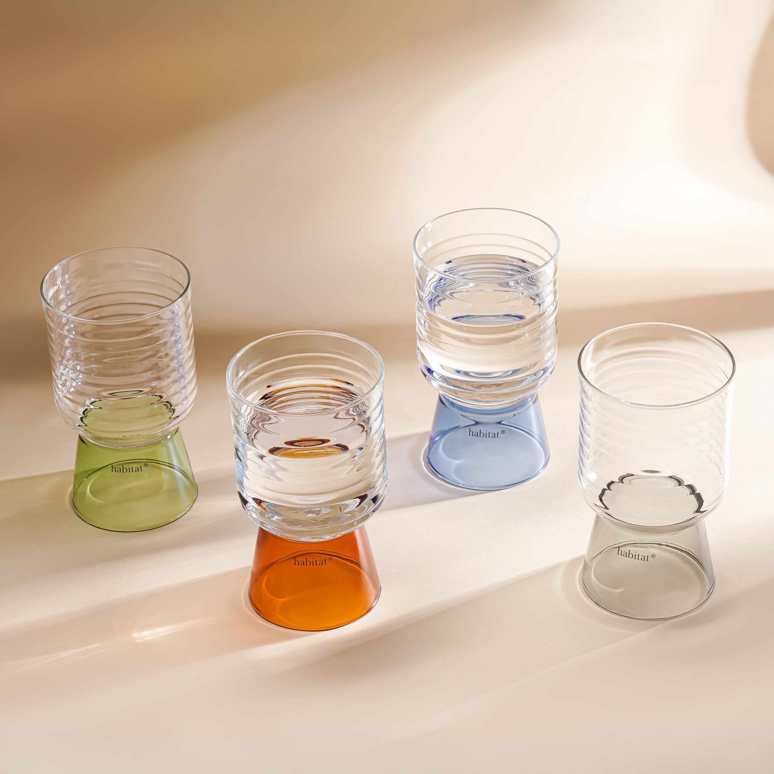 Les verres colorés, signés Habitat