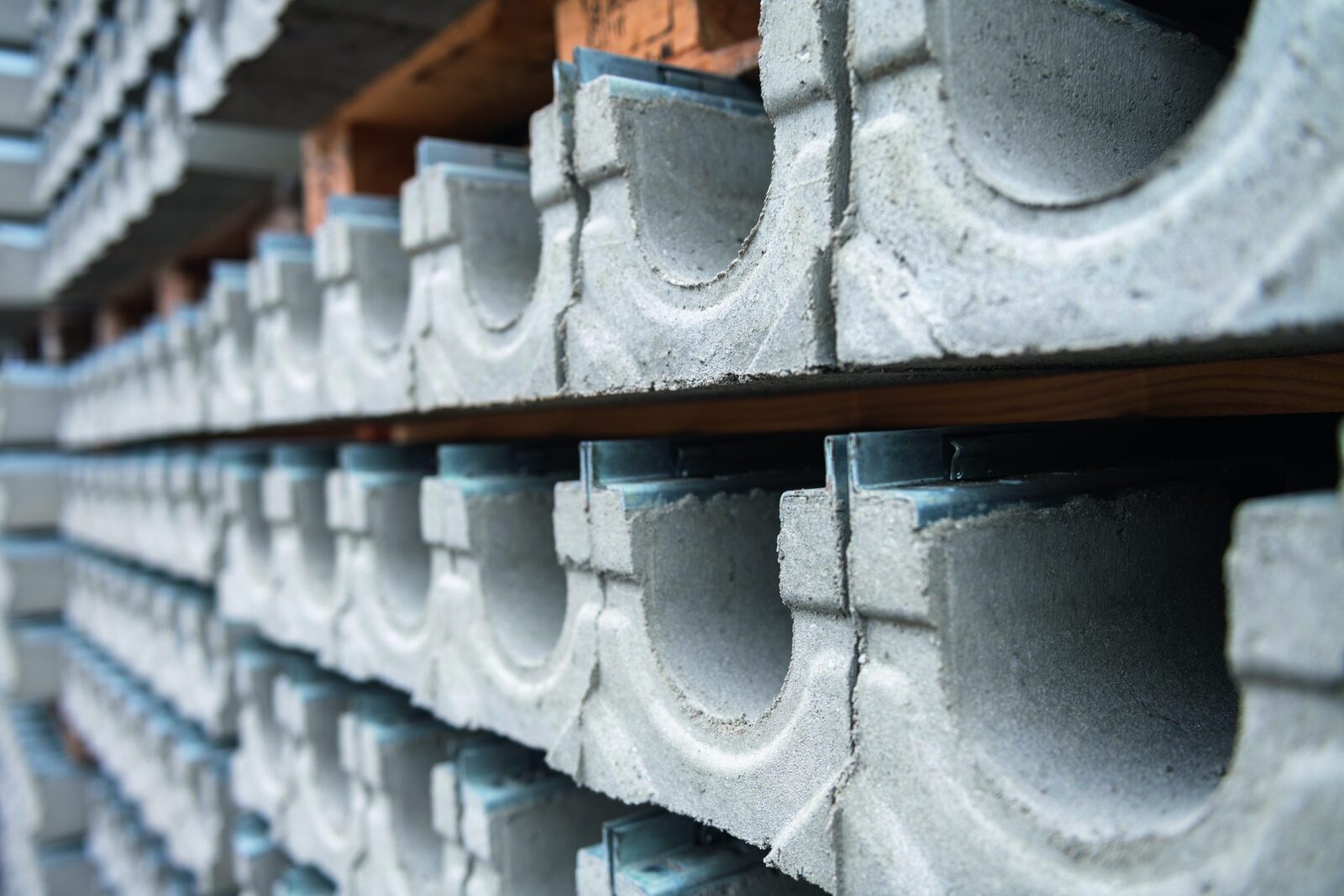 Caniveaux en béton, usine d'Ötigheim